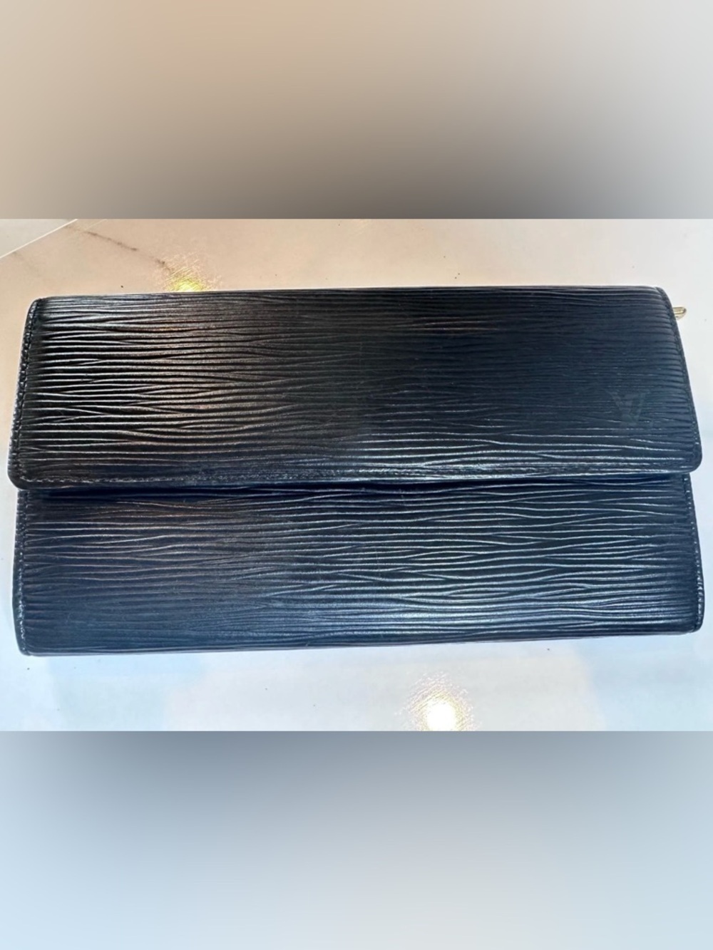 Auth Louis Vuitton Epi Sarah Wallet
Zipper Black